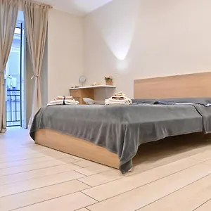 Bed & Breakfast Perlablu In Centro, Naples