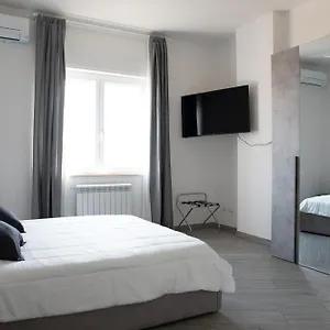 Bed & Breakfast Monteleone ,12, Naples