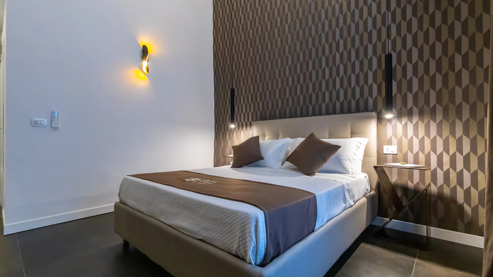 Santa Chiara Inn Naples Bed & Breakfast
