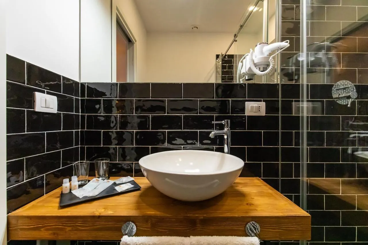 Santa Chiara Inn Naples Bed & Breakfast